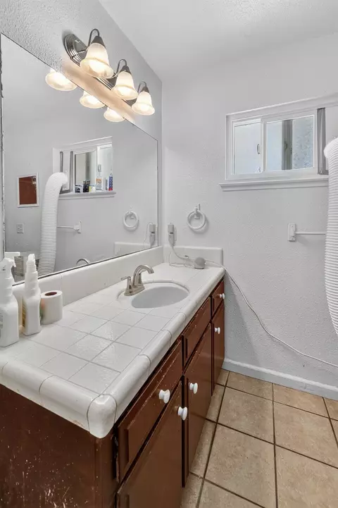 Bath - 620 N Granada Dr, Madera, CA 93637 photo 8 of 8