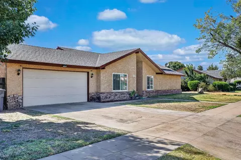 Exterior - 620 N Granada Dr, Madera, CA 93637 photo 7 of 7