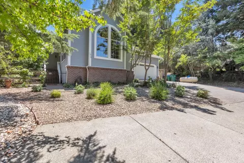 1810 American River Trl, Cool, CA 95614