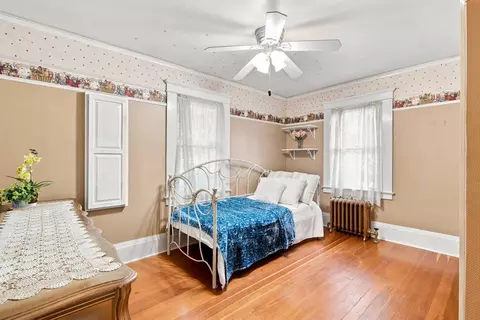 Bedroom - 18925 Applegate Rd, Applegate, CA 95703 photo 4 of 8