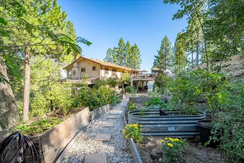 Exterior - 21050 Pine Ridge Ln, Colfax, CA 95713 photo 13 of 23