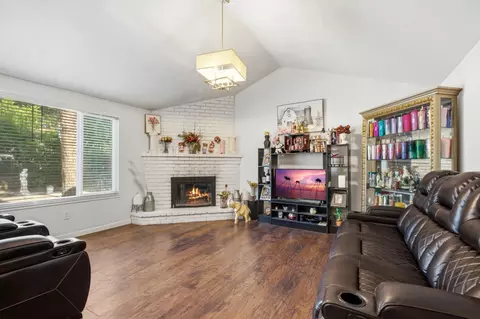 212 Hubert Dr, Modesto, CA 95354 photo 8