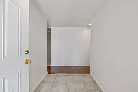 212 Hubert Dr, Modesto, CA 95354 photo 3