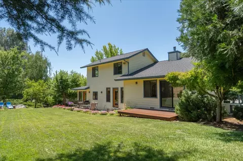 Exterior - 830 Stella Dr, Murphys, CA 95247 photo 6 of 13