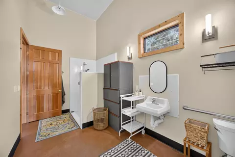 Bath - 4016 Twin Ridges Rd, Placerville, CA 95667 photo 3 of 3