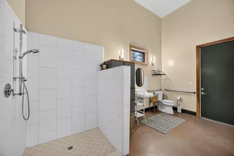 Bath - 4016 Twin Ridges Rd, Placerville, CA 95667 photo 1 of 3