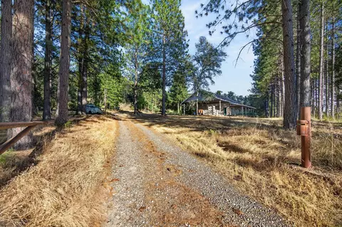 Exterior - 4016 Twin Ridges Rd, Placerville, CA 95667 photo 5 of 7