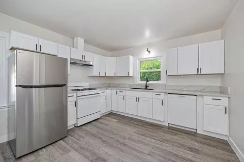 Kitchen - 700 N Murdock Ave, Willows, CA 95988 photo 1 of 3