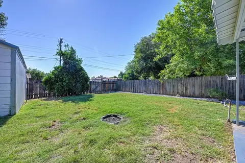 Exterior - 700 N Murdock Ave, Willows, CA 95988 photo 13 of 20