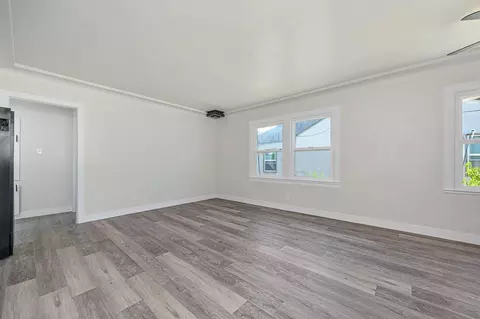 Living - 700 N Murdock Ave, Willows, CA 95988 photo 2 of 4