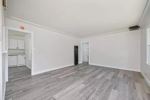 Living - 700 N Murdock Ave, Willows, CA 95988 photo 1 of 4