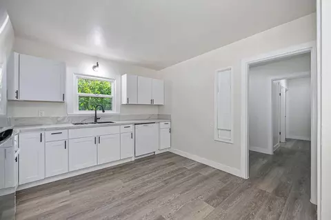 Entry Way - 700 N Murdock Ave, Willows, CA 95988 photo 4 of 5