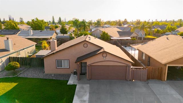 1422 Pinot Dr, Livingston, CA 95334
