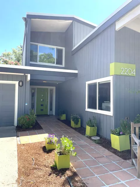 2204 Fortuna Ct, Davis, CA 95616