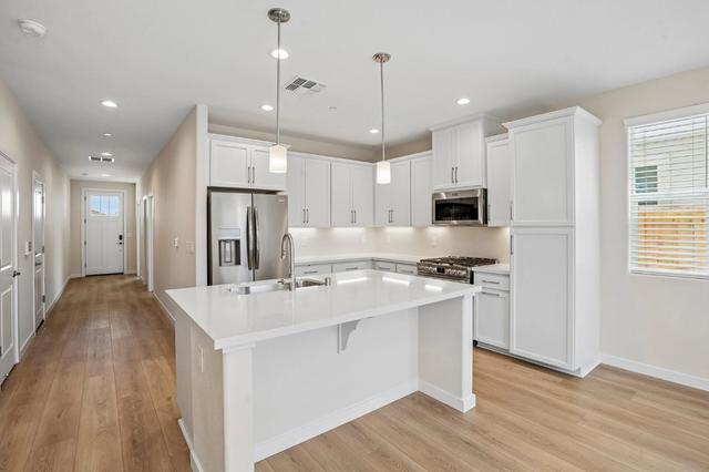 3920 Aura Way, Rancho Cordova, CA 95742