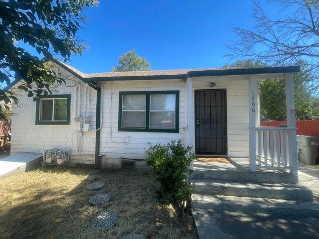 1266 Depot St, Woodland, CA 95776