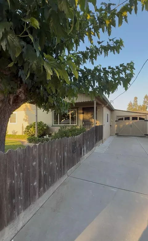 Exterior - 1244 Mitchell Ave, Escalon, CA 95320 photo 2 of 8