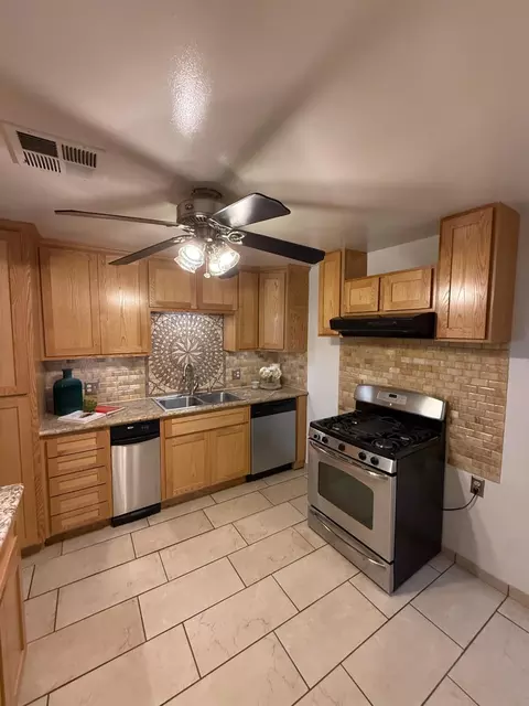 Kitchen - 1244 Mitchell Ave, Escalon, CA 95320 photo 3 of 3