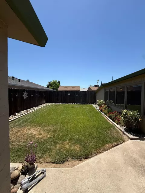 Exterior - 1244 Mitchell Ave, Escalon, CA 95320 photo 7 of 8