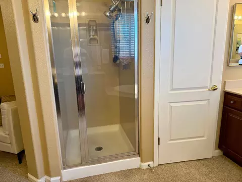 Bath - 3200 Mont Cliff Ct, Modesto, CA 95355 photo 1 of 18
