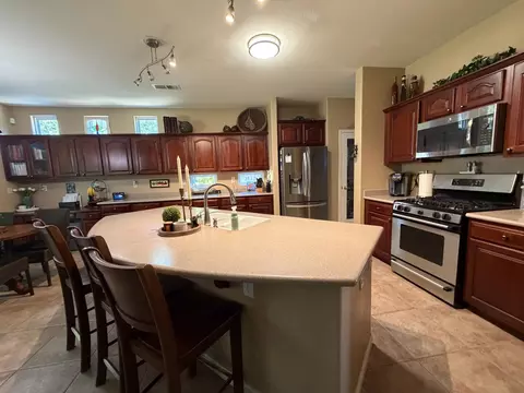 Kitchen - 3200 Mont Cliff Ct, Modesto, CA 95355 photo 2 of 8