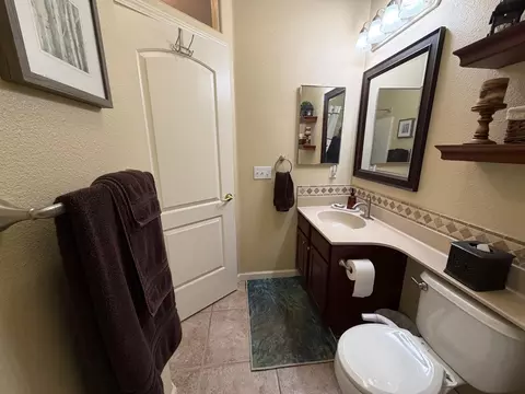 Bath - 3200 Mont Cliff Ct, Modesto, CA 95355 photo 18 of 18