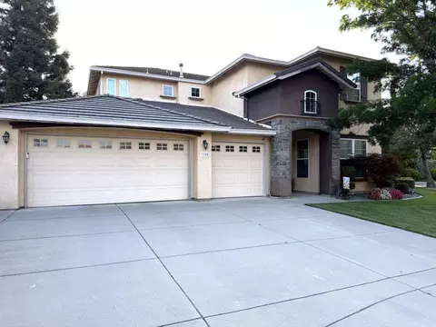 3200 Mont Cliff Ct, Modesto, CA 95355
