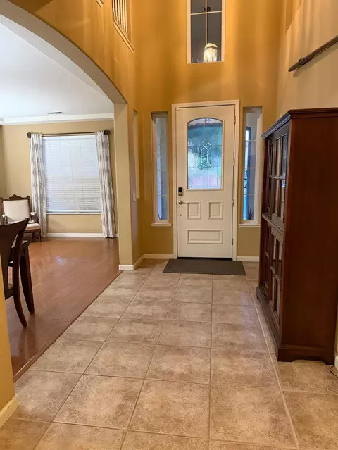 Entry Way - 3200 Mont Cliff Ct, Modesto, CA 95355 photo 12 of 13