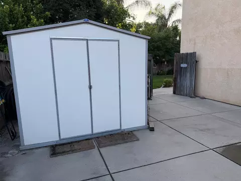 Exterior - 3200 Mont Cliff Ct, Modesto, CA 95355 photo 3 of 7