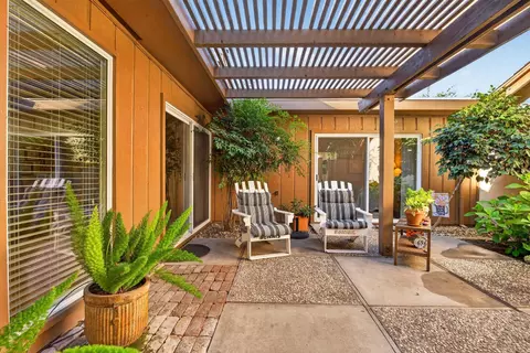 Exterior - 613 Edgebrook Ct, Modesto, CA 95354 photo 7 of 8