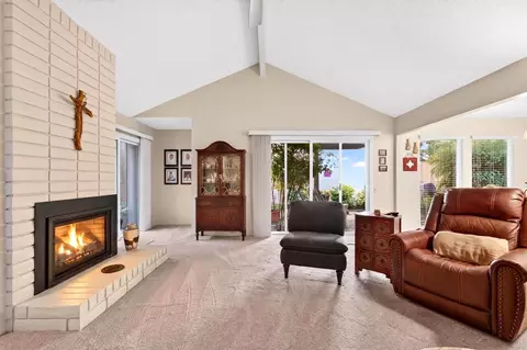 Living - 613 Edgebrook Ct, Modesto, CA 95354 photo 1 of 2