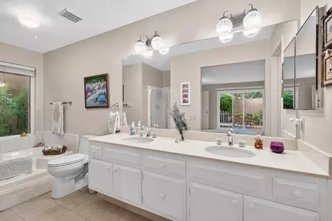 Bath - 613 Edgebrook Ct, Modesto, CA 95354 photo 1 of 3