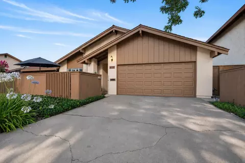 Exterior - 613 Edgebrook Ct, Modesto, CA 95354 photo 3 of 8