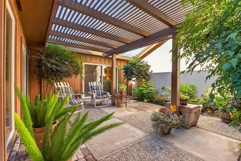 Exterior - 613 Edgebrook Ct, Modesto, CA 95354 photo 8 of 8