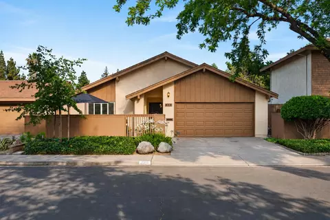 613 Edgebrook Ct, Modesto, CA 95354