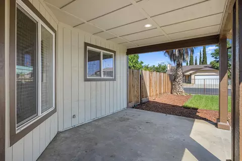 5701 Casaba Way, Keyes, CA 95328 photo 2