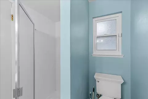 Bath - 3309 Benton Cir, Modesto, CA 95350 photo 3 of 3