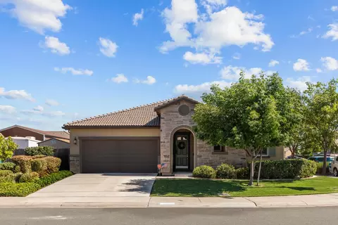 905 Ellis Cir, Galt, CA 95632