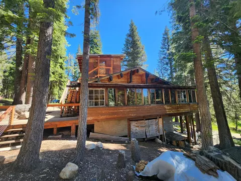 Exterior - 122 John Ebbetts Rd, Bear Valley, CA 95223 photo 5 of 7