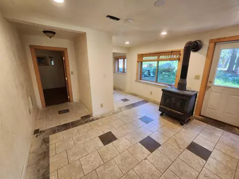 Living - 122 John Ebbetts Rd, Bear Valley, CA 95223 photo 4 of 4