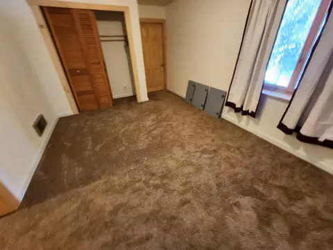 Bedroom - 122 John Ebbetts Rd, Bear Valley, CA 95223 photo 2 of 5
