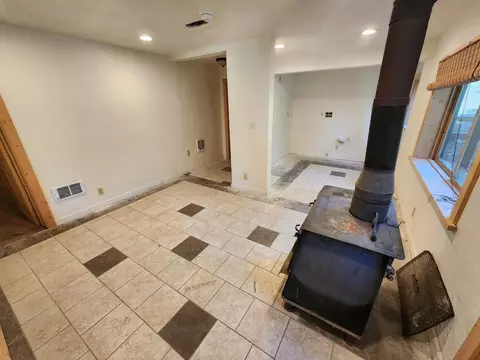 Living - 122 John Ebbetts Rd, Bear Valley, CA 95223 photo 3 of 4