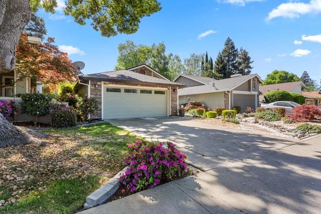 482 De Mar Dr, Sacramento, CA 95831