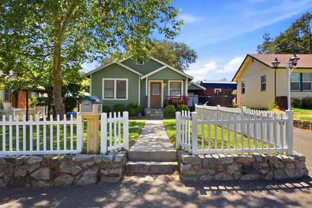 106 Summit St, Auburn, CA 95603