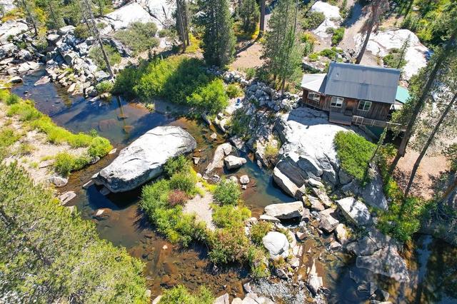 100 S Yuba Dr, Soda Springs, CA 95728