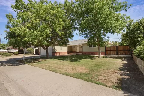 512 Sturla St, Lodi, CA 95240 photo 2