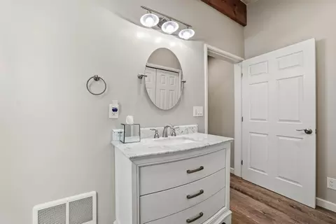 Bath - 6000 Spanish Dry Diggins Rd, Georgetown, CA 95634 photo 1 of 4