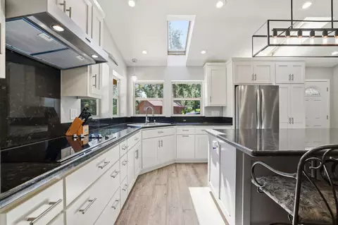 Kitchen - 6000 Spanish Dry Diggins Rd, Georgetown, CA 95634 photo 6 of 8