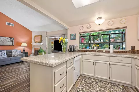 8025 Doral Ct, Citrus Heights, CA 95610