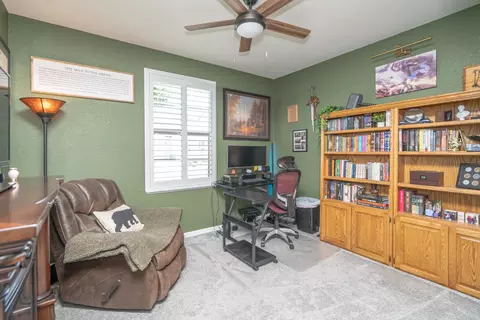 2811 Boxcar Dr, Rocklin, CA 95765 photo 2